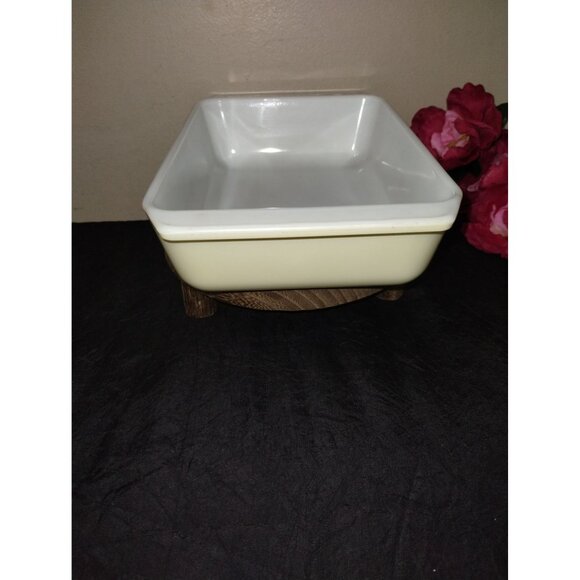 Vintage Pyrex Golden Acorn 575 B Space Saver Baking Dish, 2 Qt, - Picture 5 of 13